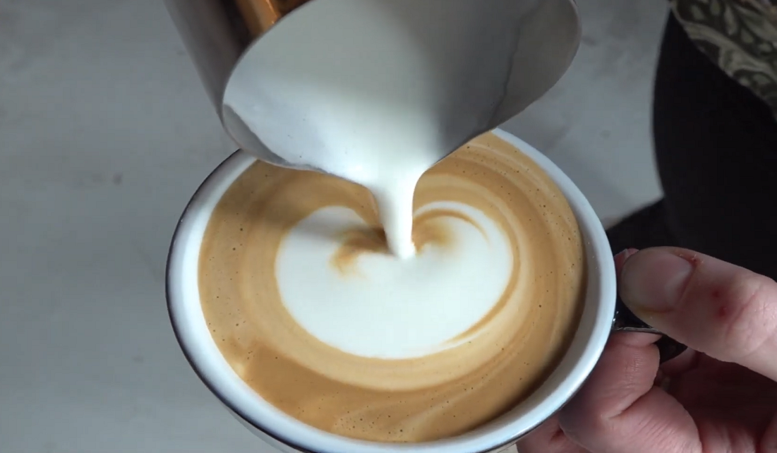 Lees meer over het artikel De perfecte cappuccino bij koffiebar Tref