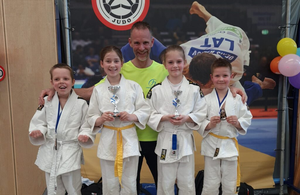 Lees meer over het artikel Chikara Sport hengelt veel podiumprijzen binnen