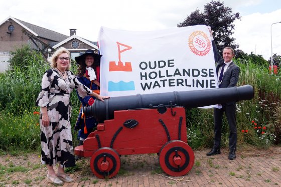 Lees meer over het artikel Jubileumvlag Oude Hollandse Waterlinie