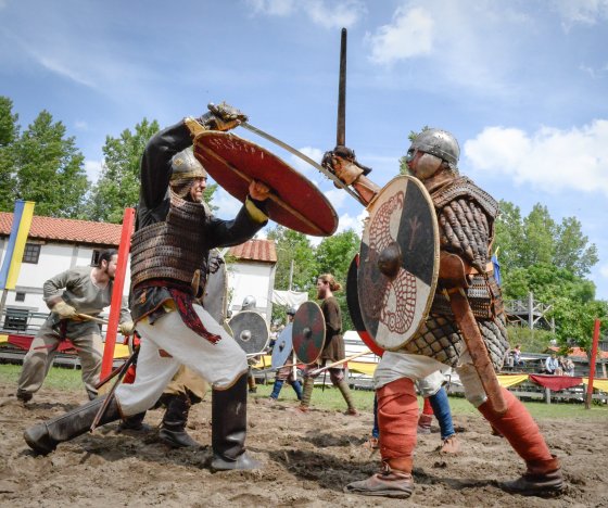 Lees meer over het artikel Vikingen veroveren Museumpark Archeon