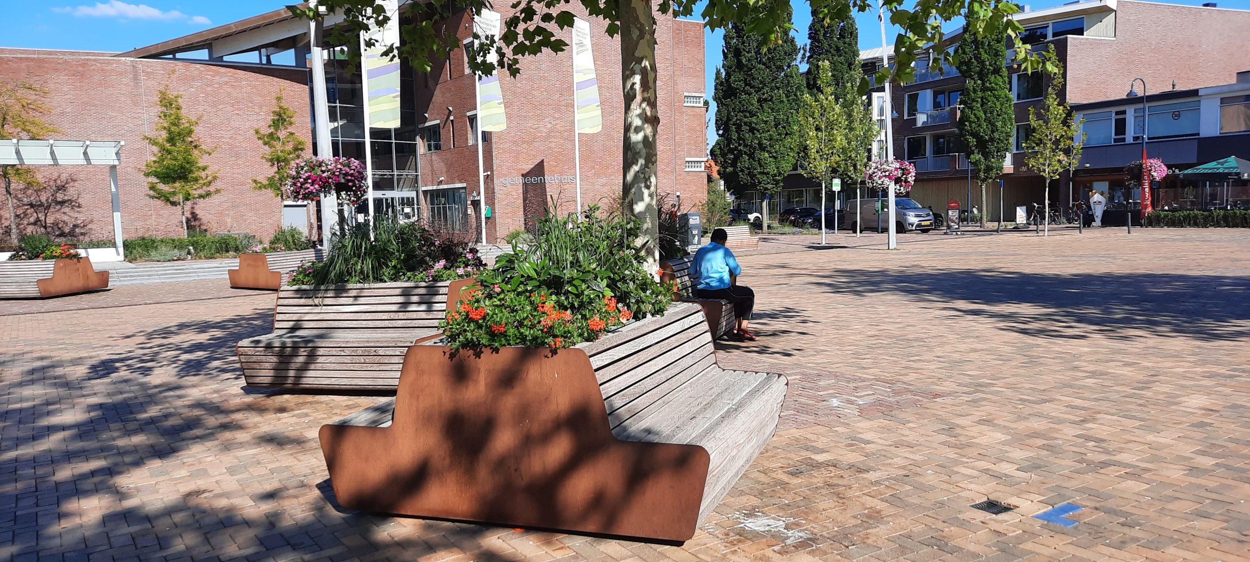 Lees meer over het artikel Bankjes in onderhoud