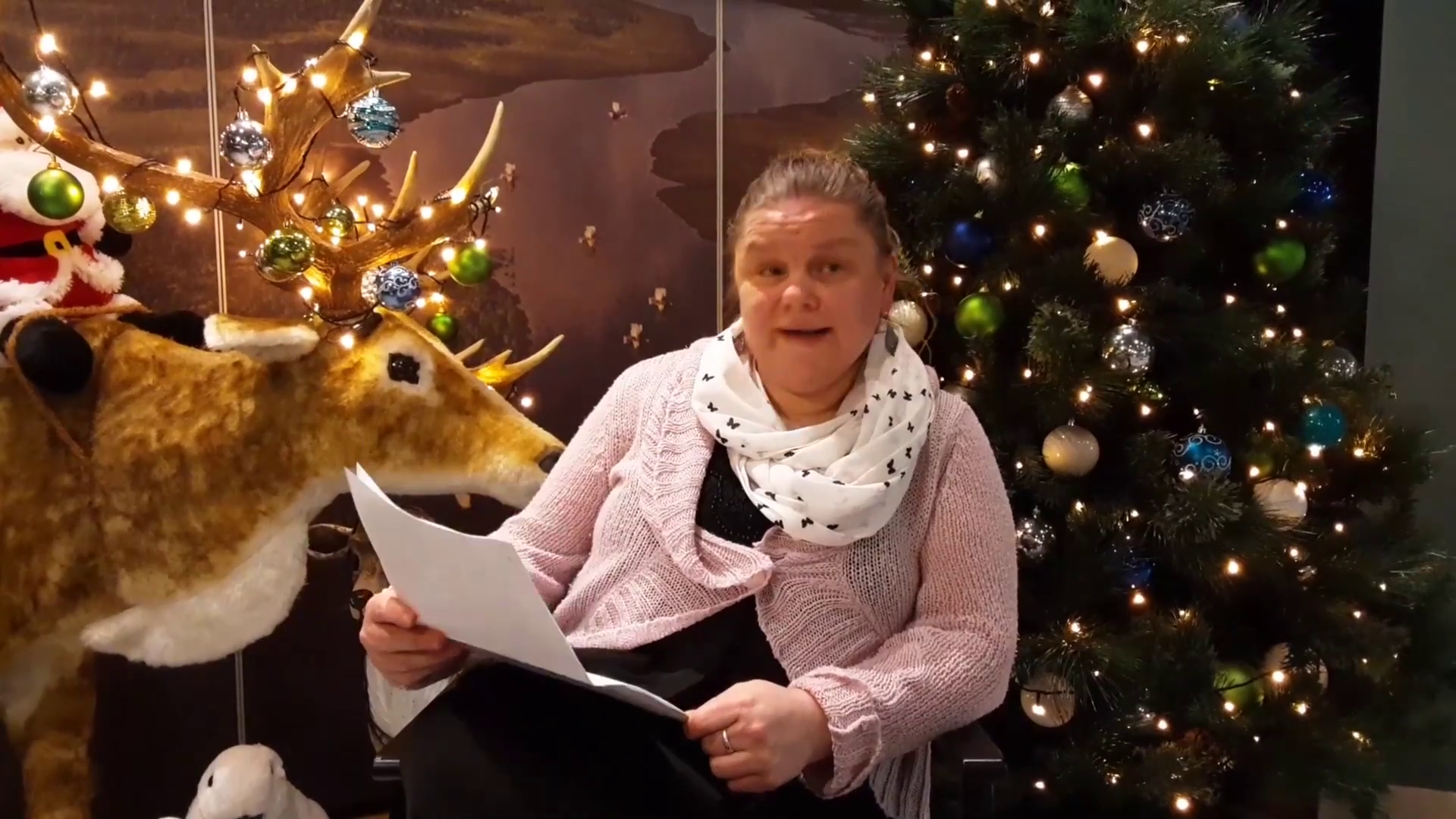 Lees meer over het artikel Delia Nap van de Jostiband leest haar kerstverhaal voor