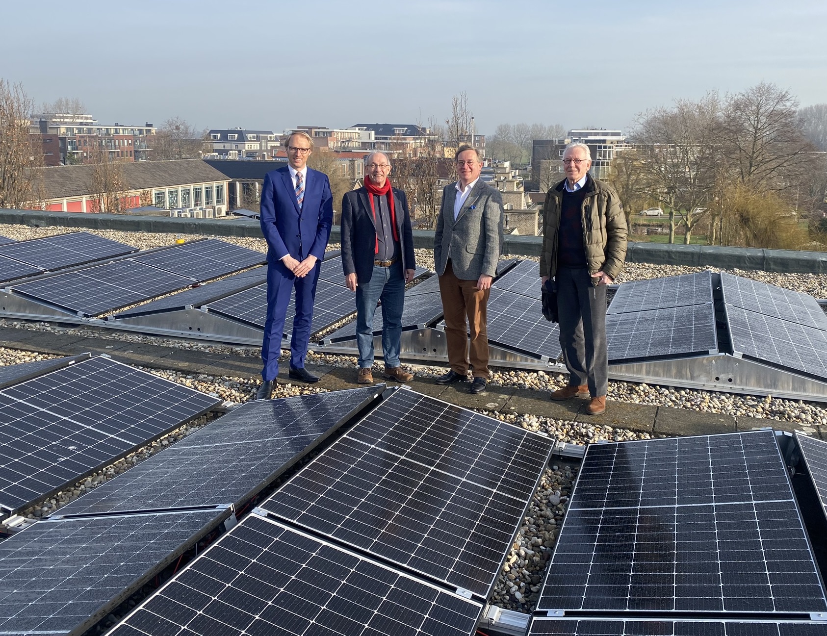 Lees meer over het artikel Zon op het gemeentedak