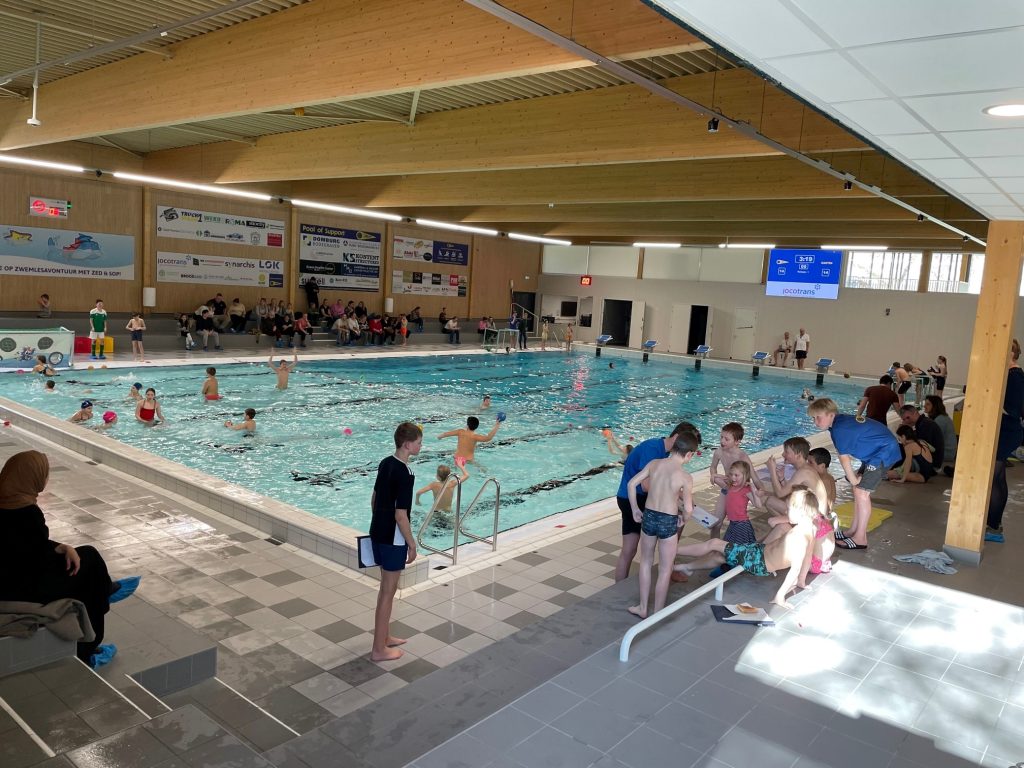 Willibrord -Miland school wint het schoolwaterpolo toernooi