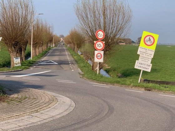 Lees meer over het artikel 15 motorrijders beboet voor negeren motorenverbod in de Meije tijdens Paasweekend