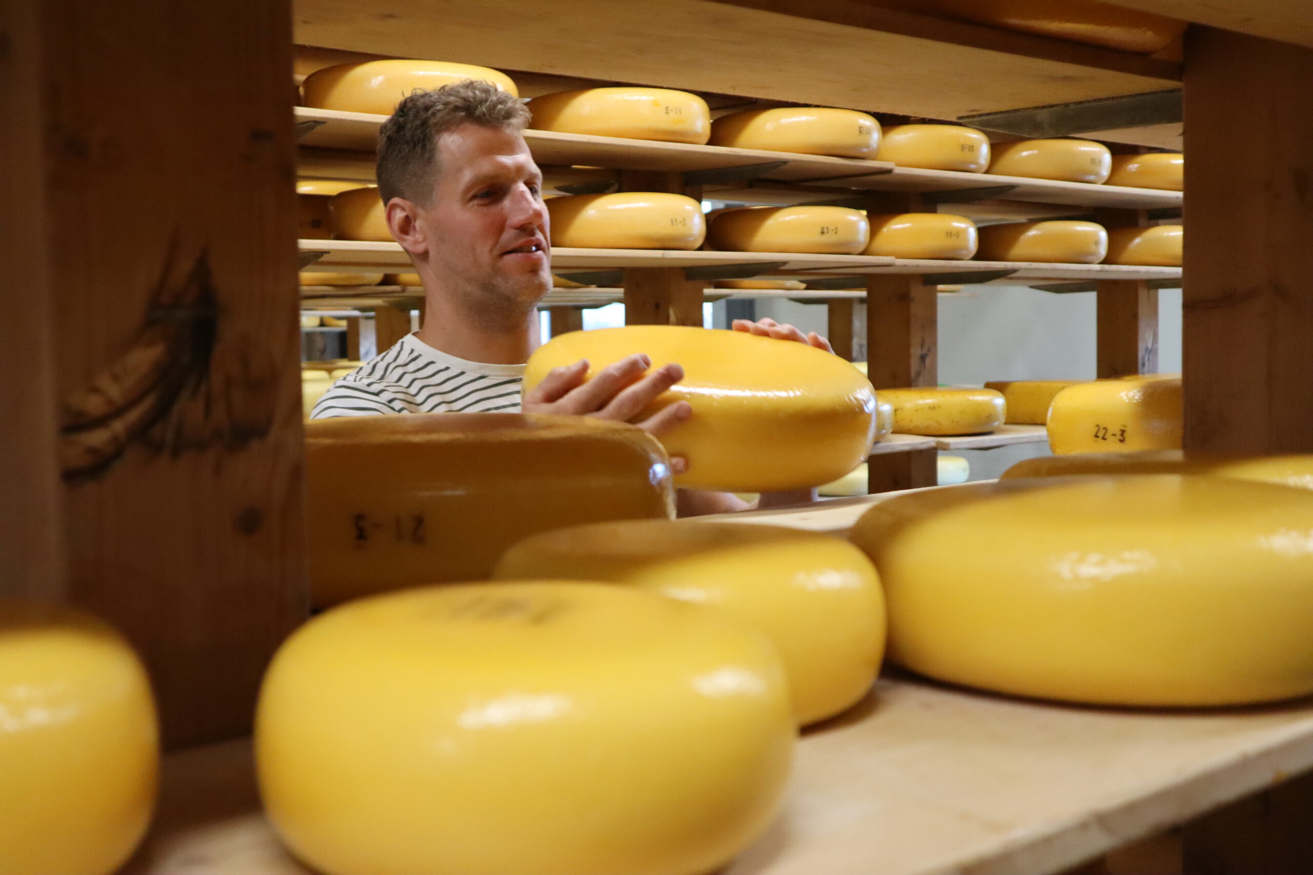 Lees meer over het artikel Het glanzende verhaal over Goudse Kaas die helemaal niet uit Gouda komt