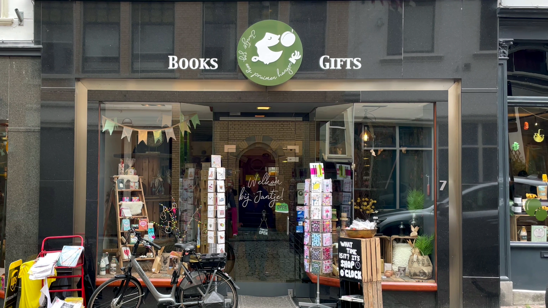 Lees meer over het artikel Cadeauwinkel Jantje Zag Eens Pruimen Hangen kanshebber INC Award