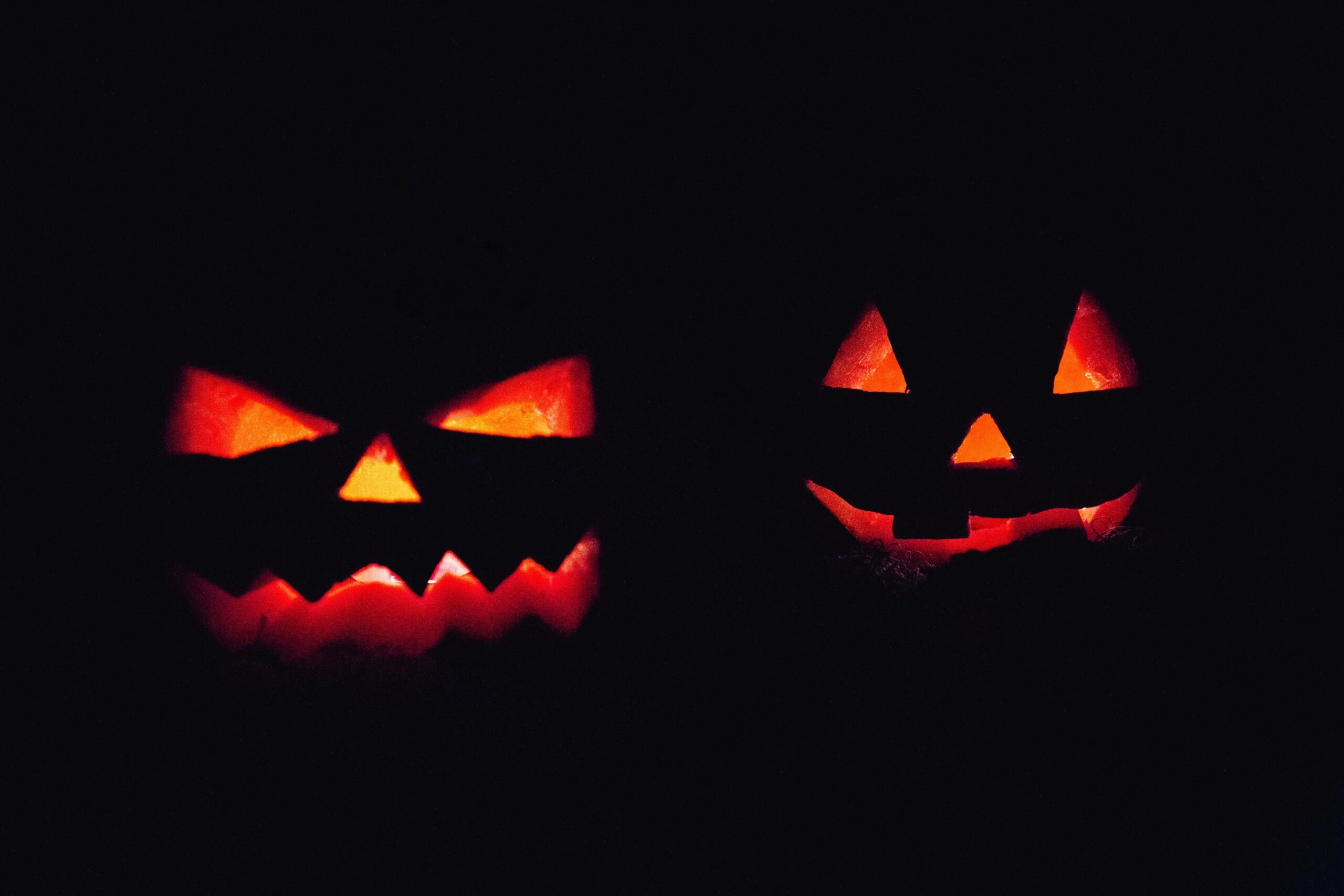 Lees meer over het artikel Lekker Griezelen met Halloween: Een Duik in de Geschiedenis van deze Griezelige Traditie