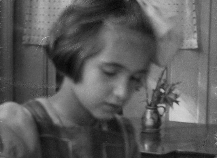 Lees meer over het artikel Pop van 9-jarige Edith, vermoord in WOII, komt in Museum Gouda