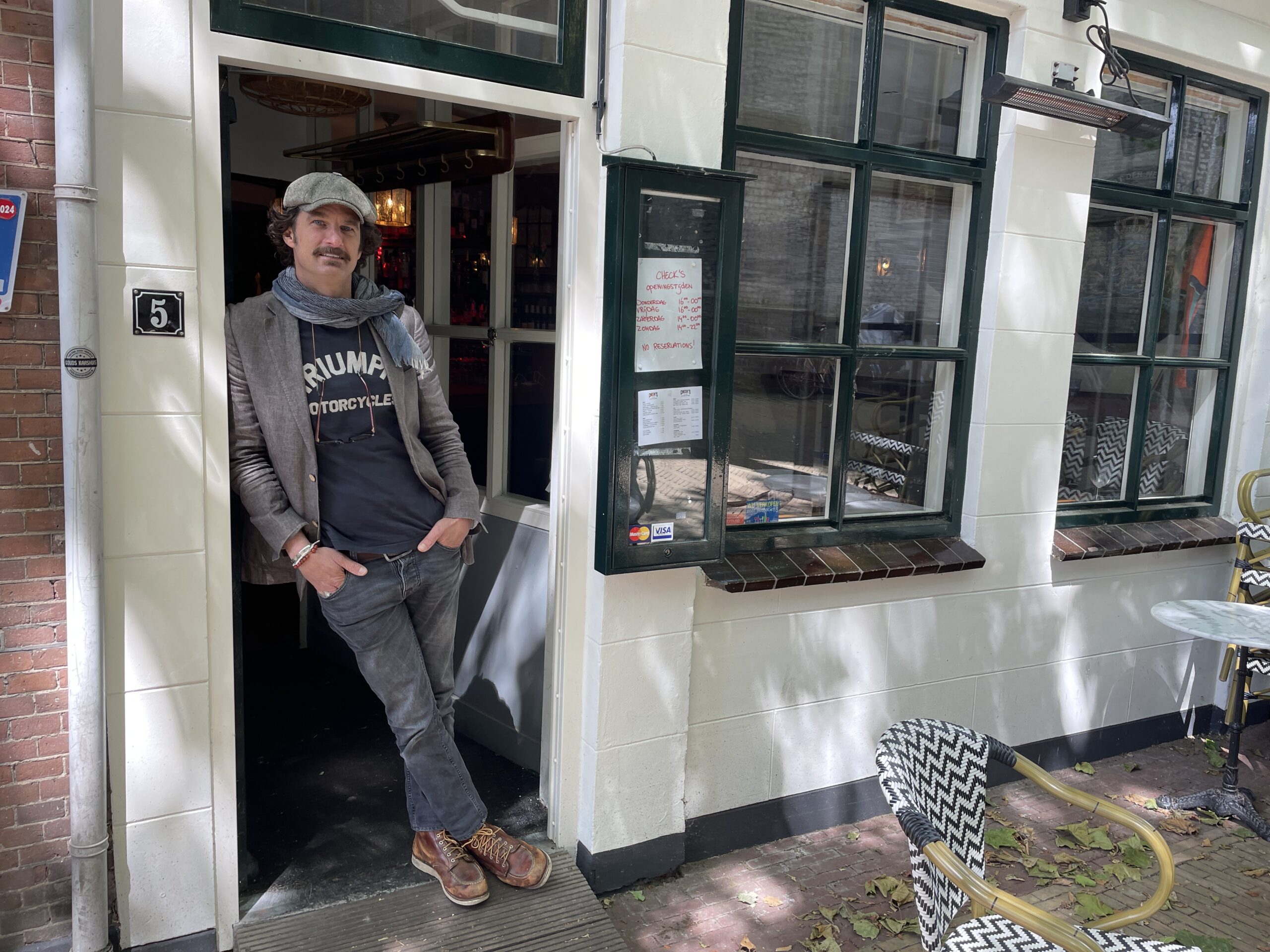 Lees meer over het artikel Nieuw café Check’s: Een eigenzinnig horecapareltje in Gouda