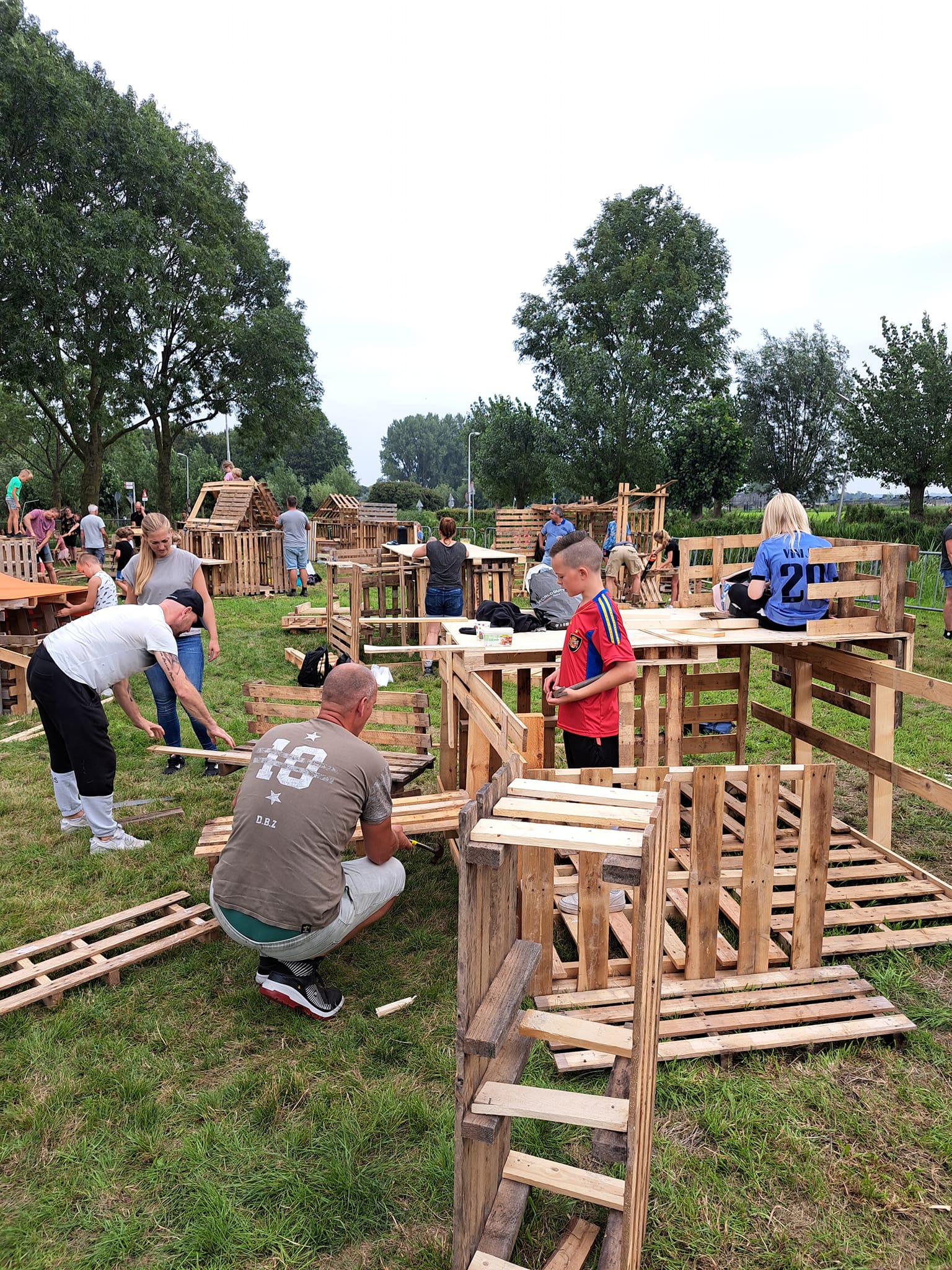 Lees meer over het artikel Huttenbouw Driebruggen dit jaar met thema Wilde Westen