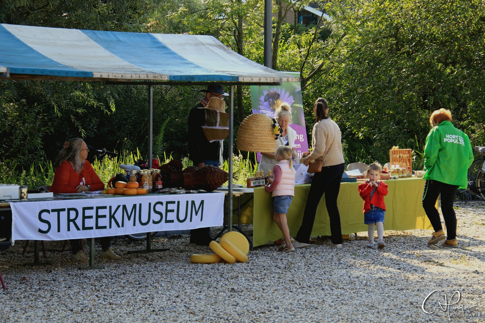 Lees meer over het artikel Streekproductenmarkt Streekmuseum groot succes