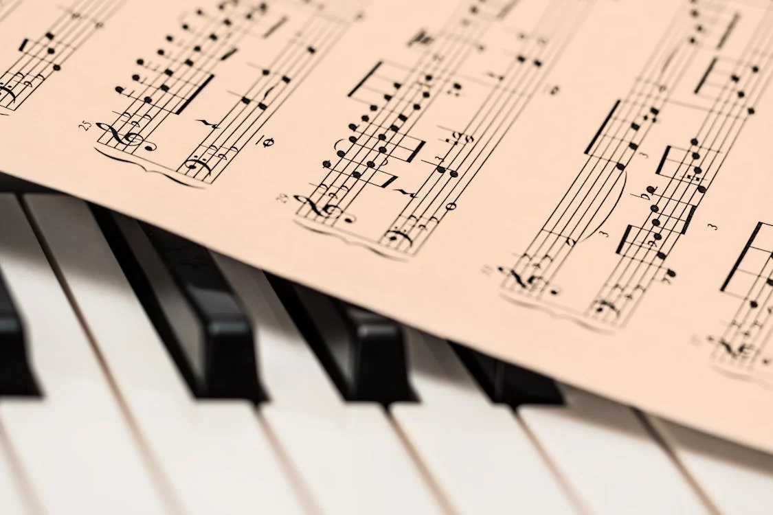Lees meer over het artikel Ruim 200 kinderen bezoeken speciaal kinderconcert Wibi Soerjadi