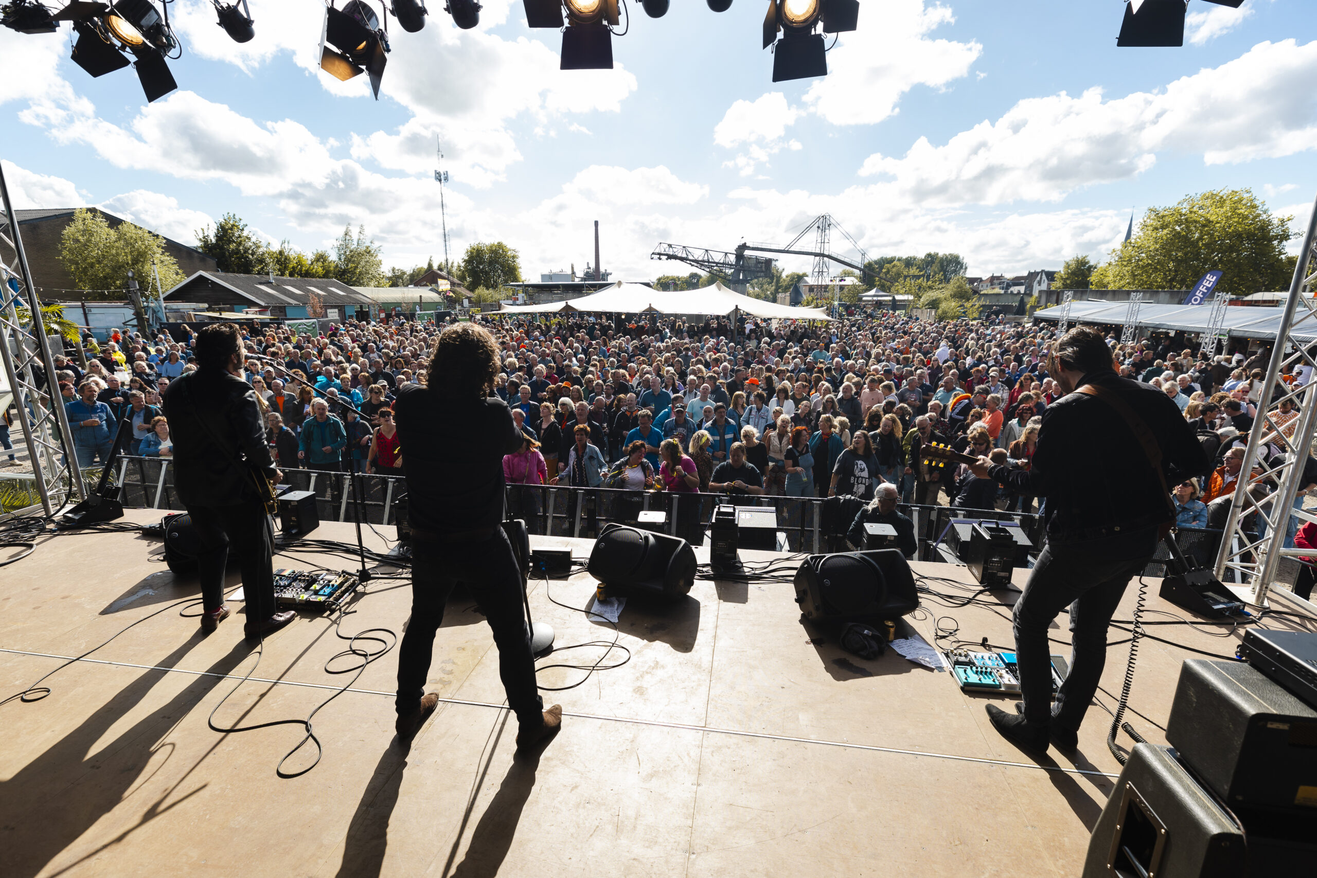 Lees meer over het artikel Tweede editie Undercover Festival Gouda: tijdloze hits opGOUDasfalt